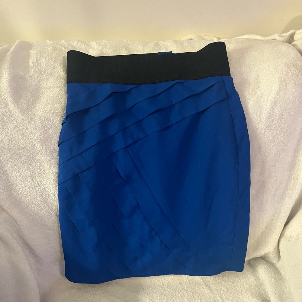 Y2K style Gianni Bini Elegant Black and Blue skirt